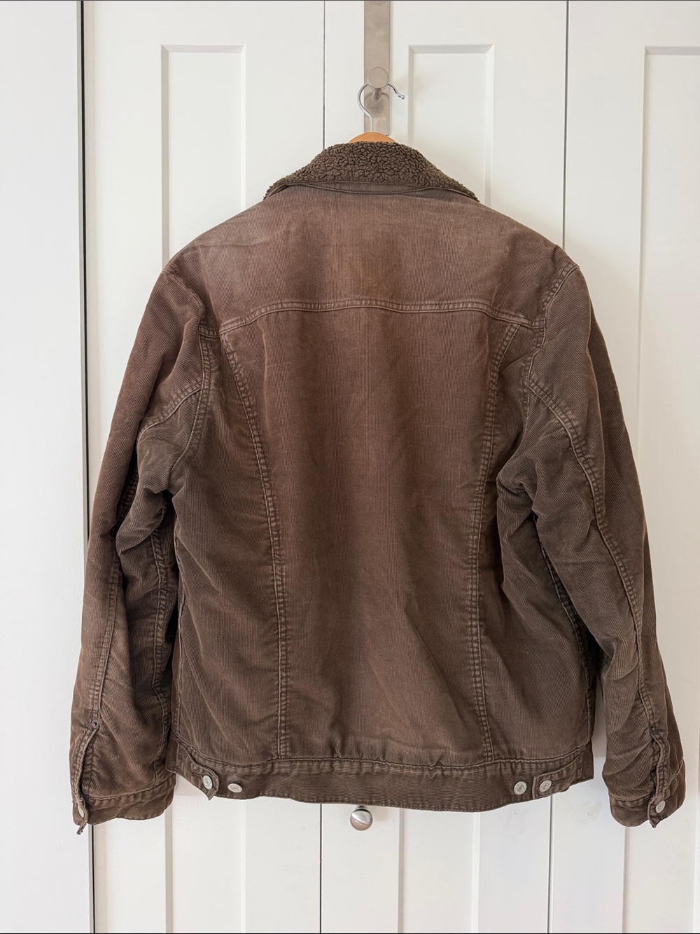 Levi's Vintage Corduroy Brown Sherpa lined Trucker Jacket with Turn-Down Collar - Picture 8 of 10